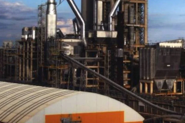 Planta industrial da Camargo Corrêa Cimentos em Ijaci, Minas Gerais (.)