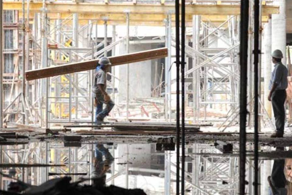 Reajustes salariais no DF e em Recife elevam custo da construção