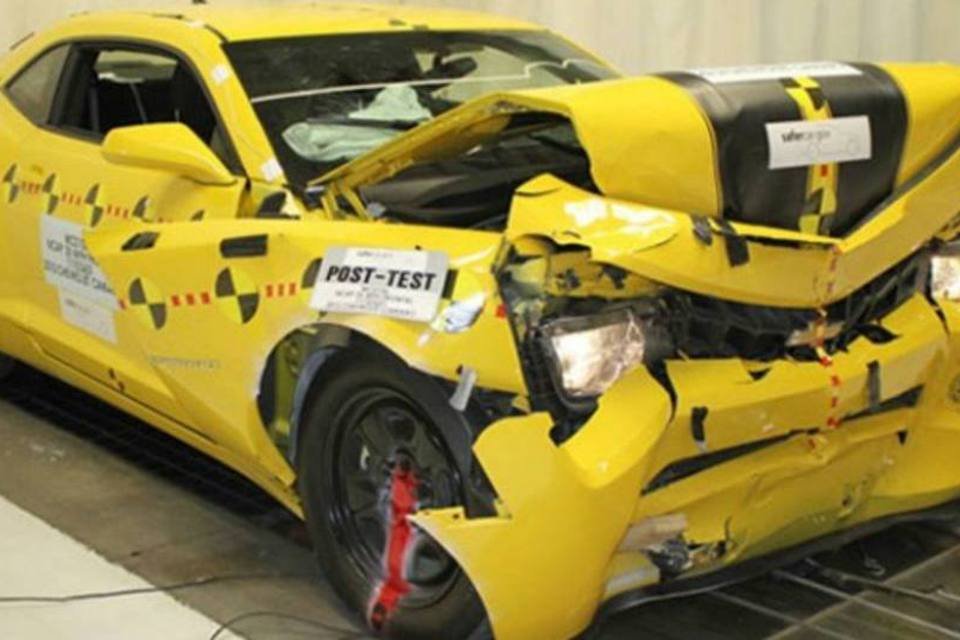 Camaro tem nota máxima em crash-test