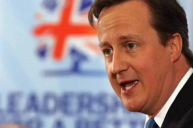 
	David Cameron: &quot;&eacute; necess&aacute;rio reduzir a imigra&ccedil;&atilde;o de centenas milhares de pessoas por ano a apenas dezenas de milhares&quot;, afirmou o premi&ecirc;
 (Getty Images)