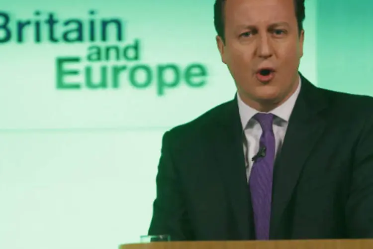 
	David Cameron: a expectativa &eacute; que o primeiro-ministro proponha a manuten&ccedil;&atilde;o dos brit&acirc;nicos no bloco
 (REUTERS/Suzanne Plunkett)