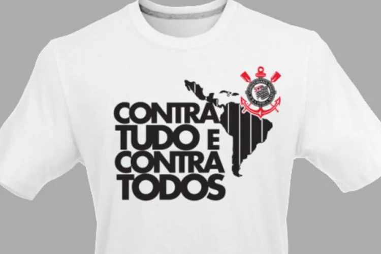 Nike: fornecedora de artigos esportivos do Corinthians lançou uma camisa comemorativa do Título (Divulgação/Nike)