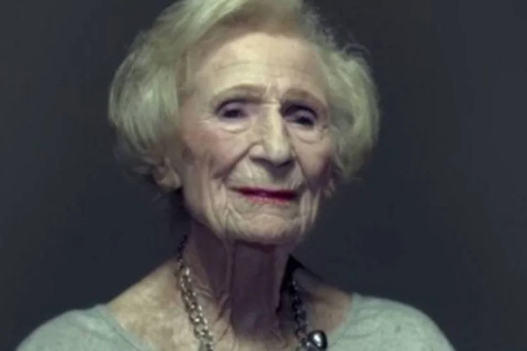Campanha Age UK (Reprodução/YouTube/Age UK)