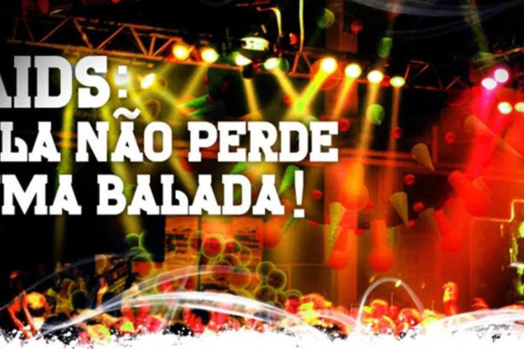 A abordagem nas baladas está sendo feita por jovens modelos, homens e mulheres, que promovem a ideia de que a Aids não esta relacionada a beleza, aparência física ou aspecto saudável (Divulgação)