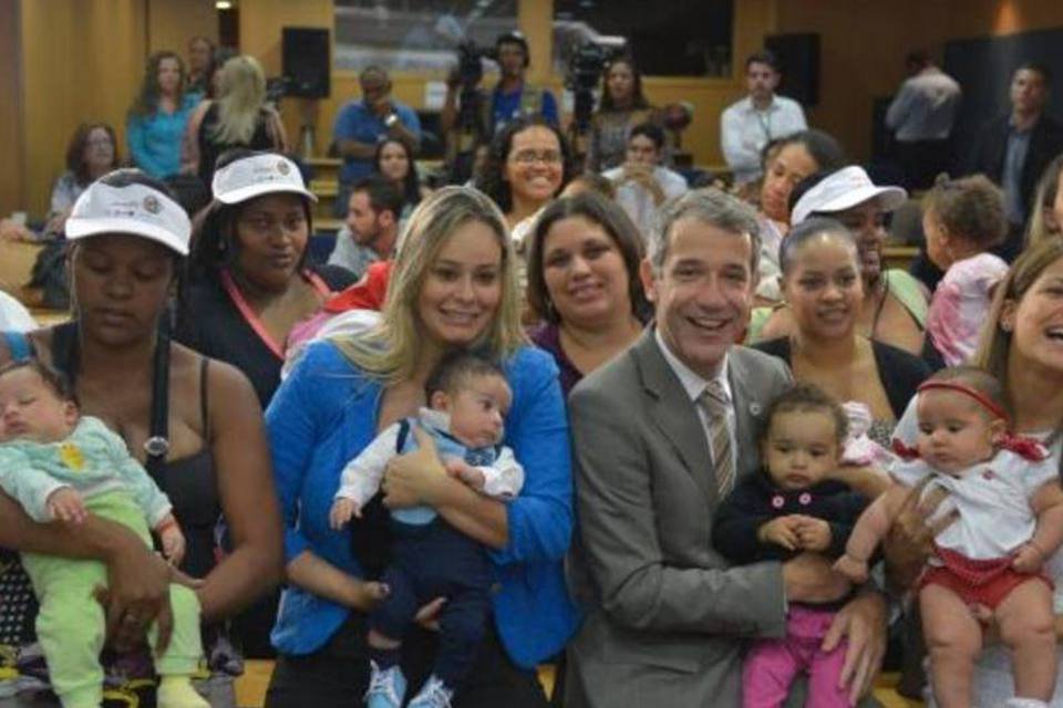 Campanha estimula mães a amamentarem seus filhos até 2 anos