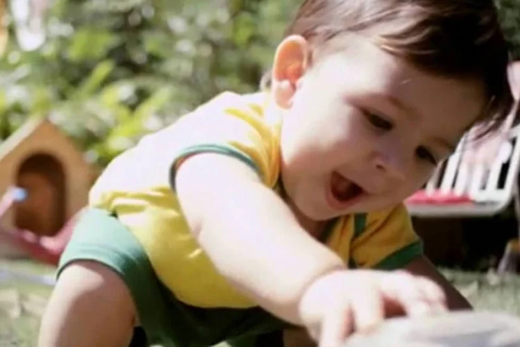 Campanha do Bradesco: composta de filmes, anúncios em jornais e revistas, spots de rádio, mídia exterior e ações de internet, a campanha mostrará cenas e circunstâncias e gestos cotidianos (Reprodução/YouTube)