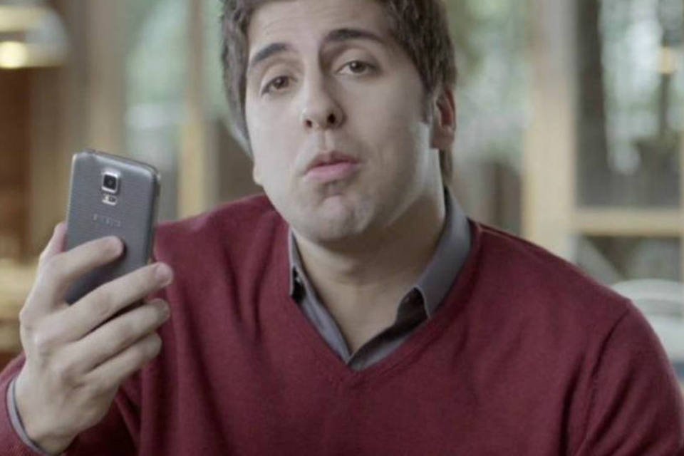 Campanha mostra como ter um Bradesco sempre à mão