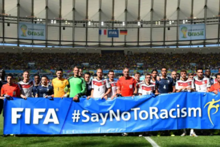 
	Fifa faz campanha contra racismo e outros preconceitos antes da partida entre Fran&ccedil;a e Alemanha
 (Getty Images/Shaun Botterill)