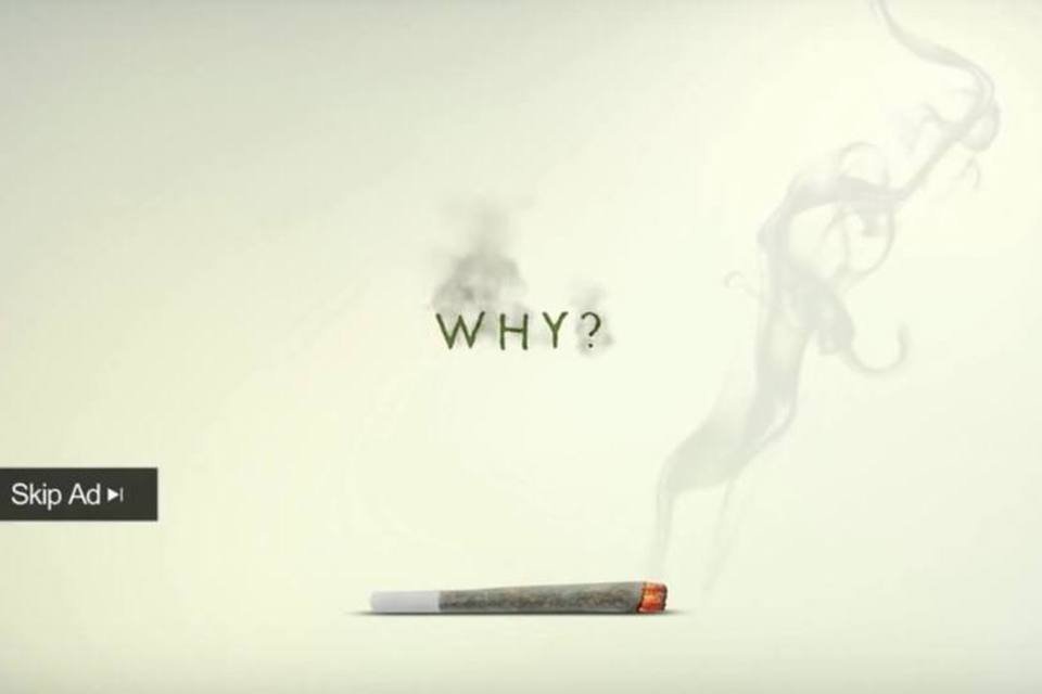 Vídeo usa "skip ad" para falar sobre os efeitos da maconha