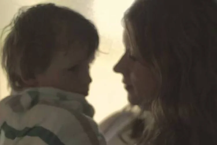 
	Campanha da Dove: Ogilvy criou um novo filme para promover a linha Baby Dove no Dia das M&atilde;es
 (Reprodução/AdNews)