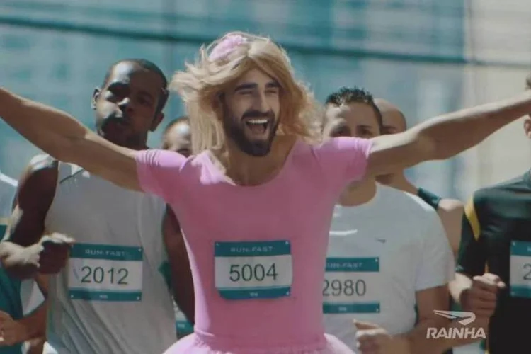 'A vida é o nosso esporte', nova campanha da Santa Clara para Rainha (Reprodução)