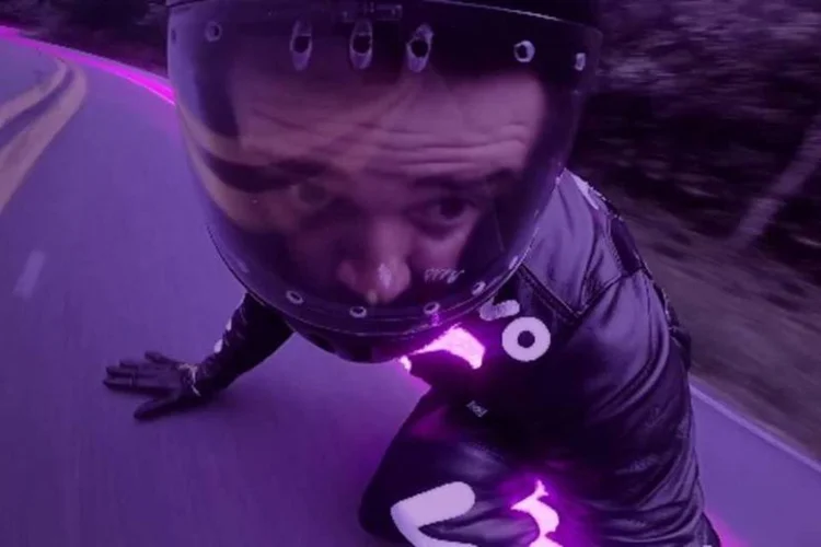 Vivo compara downloads a downhill: filme tem conceito “ultravelocidade de ponta a ponta” (Reprodução/YouTube)