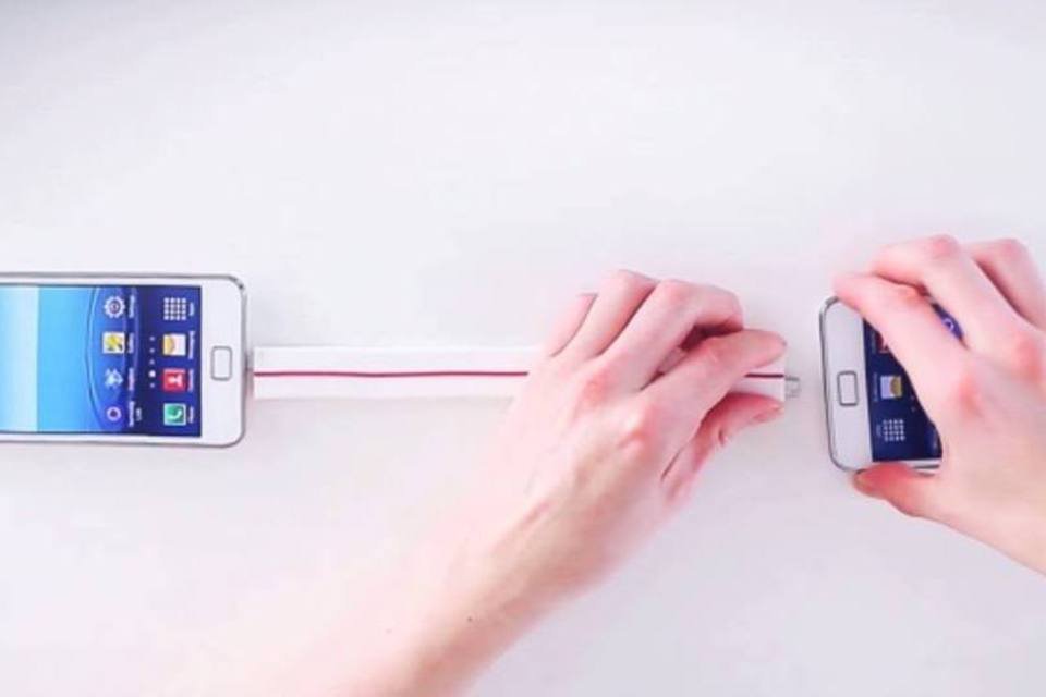 Bracelete promove doação de carga entre smartphones