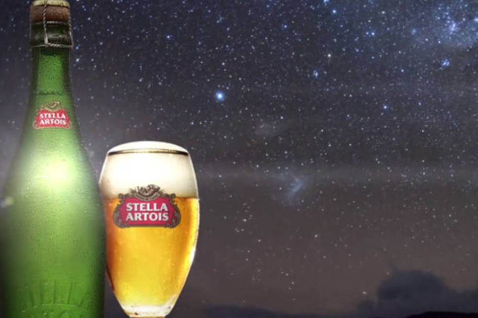 Stella Artois reconta sua história em campanha de Natal