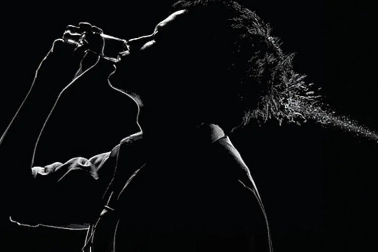 
	Campanha &quot;Don&#39;t Drink and Drive&quot;: shots de bebida transformam-se em proj&eacute;teis
 (Leo Burnett/Divulgação)