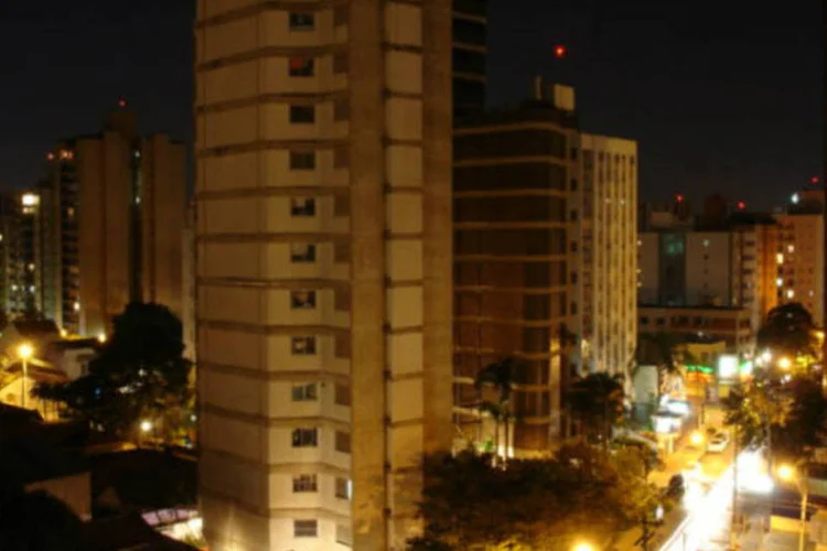 
	Pr&eacute;dios: a&ccedil;&atilde;o com a qual a&nbsp;prefeitura&nbsp;de S&atilde;o Paulo pretende liberar o aumento do&nbsp;IPTU na capital paulista foi protocolada nesta quinta-feira
 (Flávio Antunes de Brazil/Wikimedia Commons)