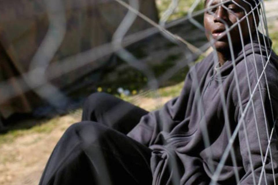 Espanha aumenta segurança após invasão de imigrantes