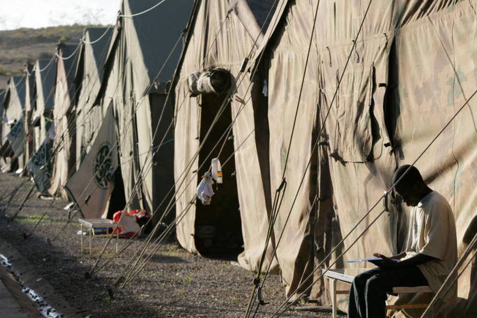 Incêndio em campo de refugiados na Argélia mata 18 pessoas