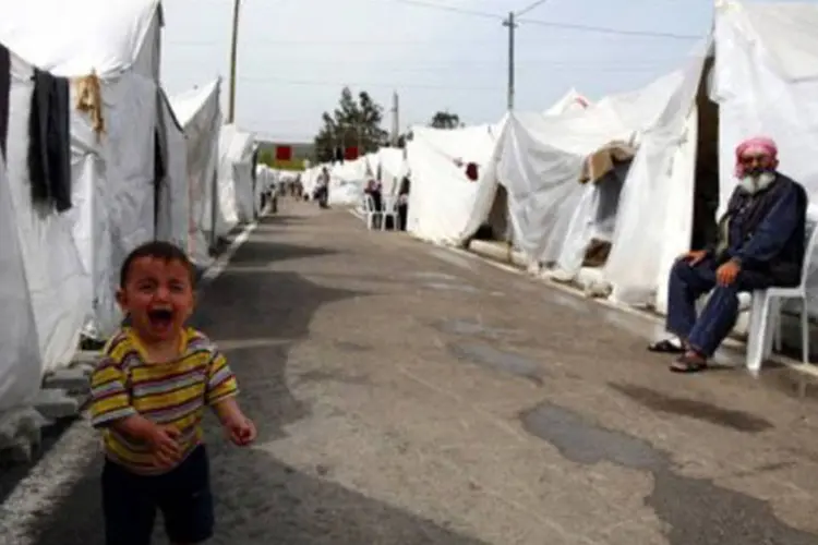 Campo de refugiados sírios do Crescente Vermelho na região de Hatay (Adem Altan/AFP)