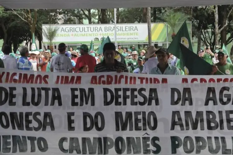 Movimento Camponês Popular ocupa 18 agências dos bancos Caixa e do Brasil (Valter Campanato/Agência Brasil)