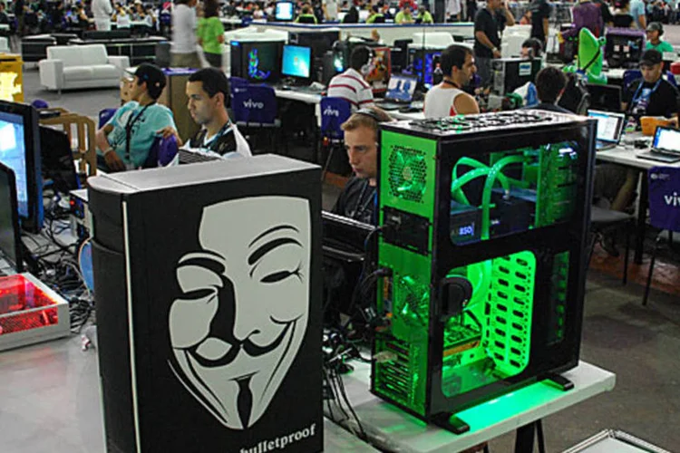 
	Campus Party Brasil 2012: com inscri&ccedil;&otilde;es abertas at&eacute; 31 de dezembro, os organizadores selecionar&atilde;o os 500 melhores projetos pela internet
 (Maurício Grego)