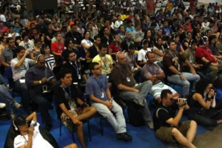 Público acompanha palestra na Campus Party 2010