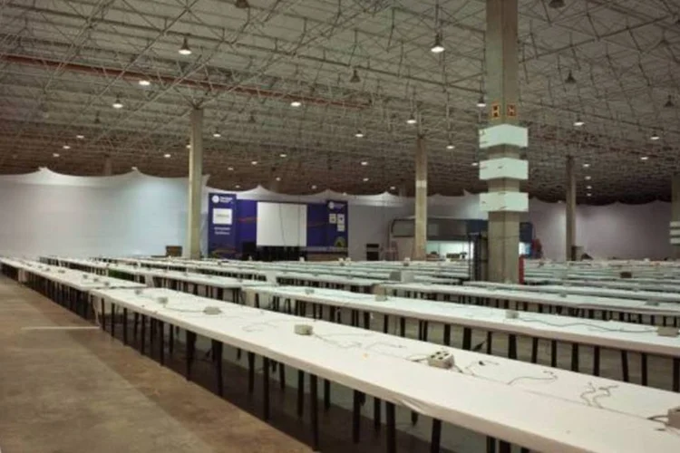 Participantes podem se conectar a rede de 10 Gbps no evento (Roberto Romero/Divulgação)