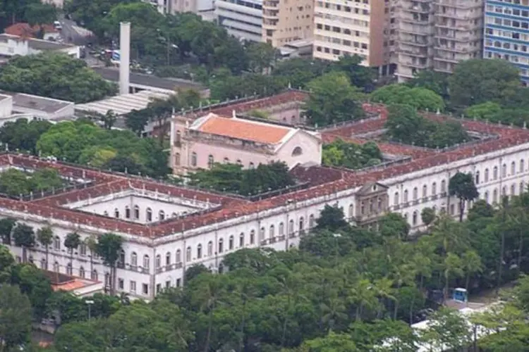 Campus da UFRJ, na Praia Vermelha, RJ: Instituto de Pediatria e Puericultura pertence à Universidade (Wikimedia Commons)