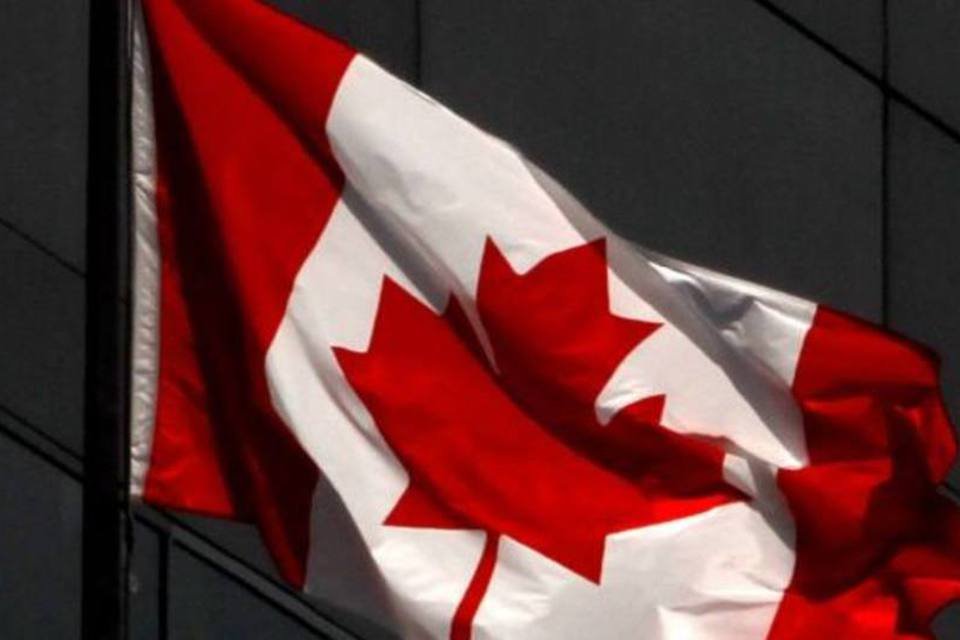 Banco do Canadá defende forte desvalorização do seu dólar