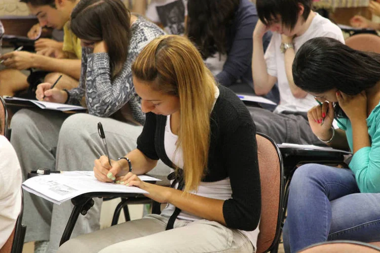 Enem: candidato pode aproveitar última semana para revisar temas atuais (Usp Imagens)