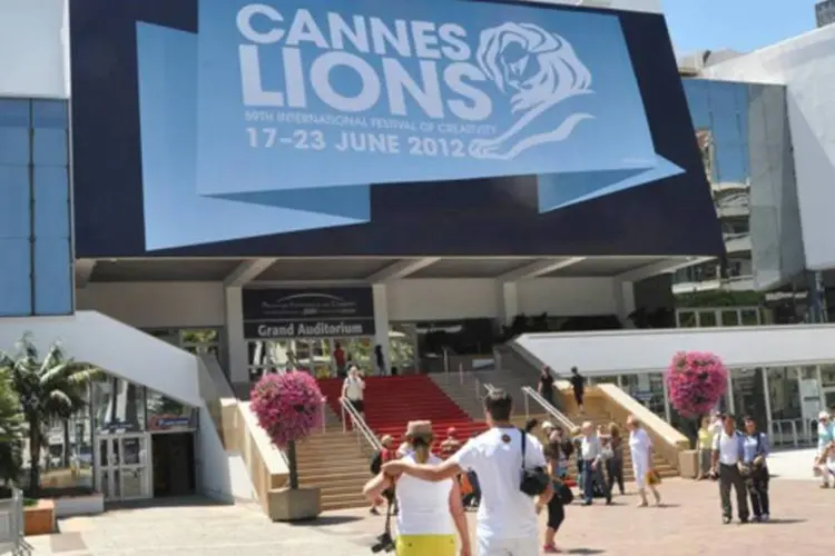 
	Cannes Lions 2012: fontes ouvidas pela publica&ccedil;&atilde;o disseram que uma eventual negocia&ccedil;&atilde;o pode levar at&eacute; quatro anos para ser concretizada
 (Divulgação/Facebook)