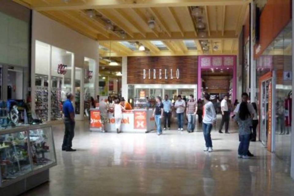 Após reabertura, shopping Center Norte volta a lotar