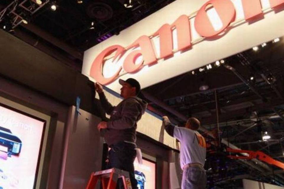 Canon e Panasonic suspendem operações na China