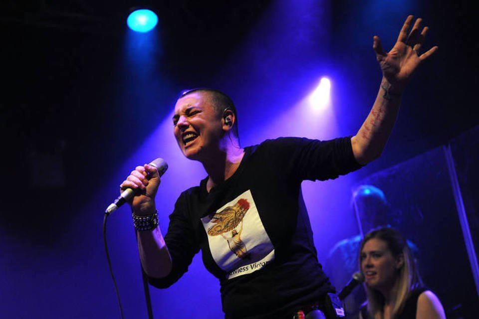 Sinead O'Connor ameaça se suicidar em mensagem no Facebook