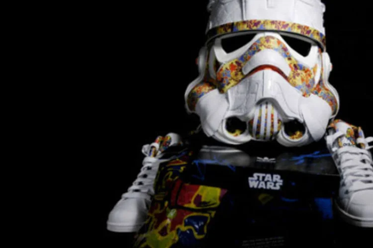 Capacete Adidas Stormtrooper (Divulgação)