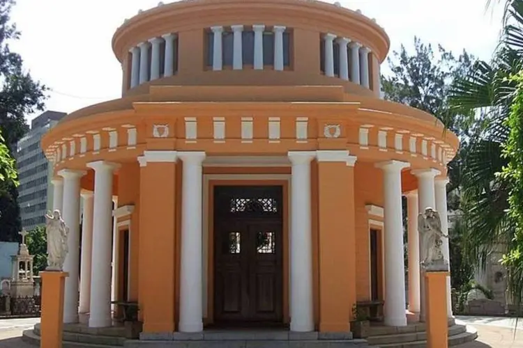 
	Cemit&eacute;rio da Consola&ccedil;&atilde;o, em S&atilde;o Paulo
 (Wikimedia Commons)