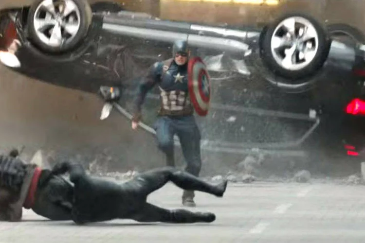 Comercial da Audi: cena no meio do filme Capitão América (Reprodução)