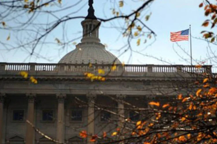 Republicanos retomam o controle do Senado nos EUA, consolidando 51 cadeiras e redefinindo o equilíbrio de poder no Congresso americano. (Tim Sloan/AFP/AFP)