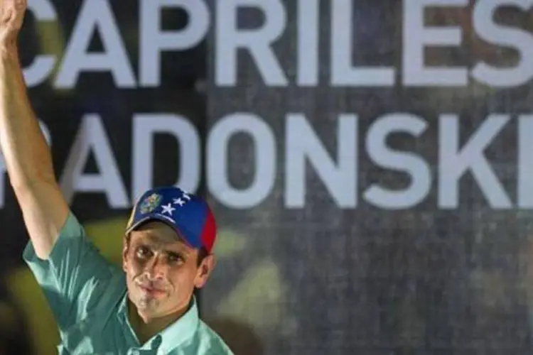 
	Henriqe Capriles, candidato a presid&ecirc;ncia da Venezuela: sobre seu rival e hoje presidente, Capriles previu que o processo que lidera&nbsp;&quot;ficar&aacute; para tr&aacute;s&quot;
 (Juan Barreto/AFP)