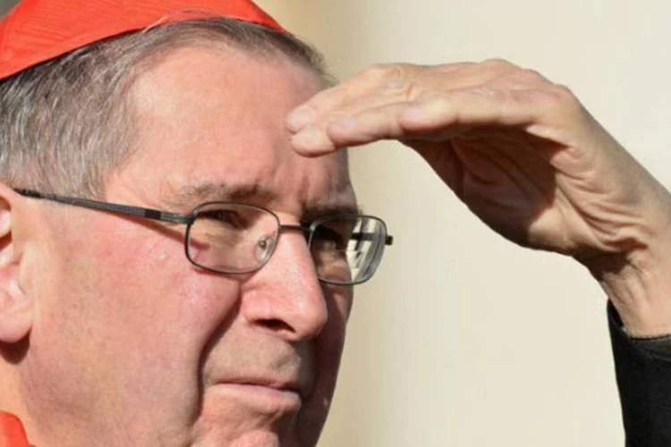 
	O cardeal em&eacute;rito de Los Angeles, Roger Mahony: as den&uacute;ncias afirmam que o ent&atilde;o arcebispo autorizou a perman&ecirc;ncia de Baker mesmo ap&oacute;s o padre ter admitido que havia abusado de menores
 (AFP / Gabriel Bouys)