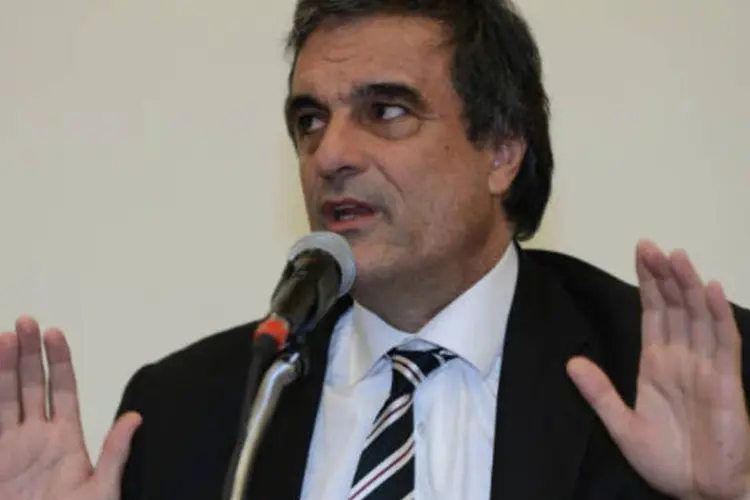
	Jos&eacute; Eduardo Cardozo: ministro efendeu enfaticamente a Pol&iacute;cia Federal diante de uma centena de advogados
 (Fábio Rodrigues Pozzebom/ABr)