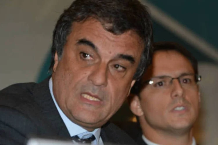 José Eduardo Cardozo: o ministro da Justiça determinou à Polícia Federal investigação para apurar a "eventual prática de crime" envolvendo o desembargador Arthur Del Guércio Filho. (Valter Campanato/ABr)