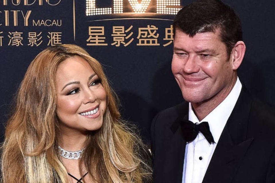 Mariah Carey fica noiva do magnata australiano James Packer