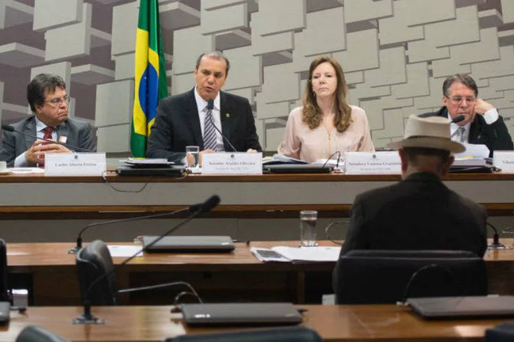 
	CPI do Carf: empres&aacute;rio s&oacute;cio da Davos Energia foi interrogado, mas reivindicou direito de n&atilde;o responder &agrave;s perguntas dos deputados.
 (Marcelo Camargo/Agência Brasil)