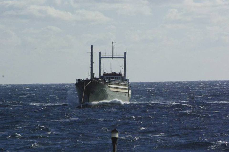 Dez imigrantes morrem em naufrágio no Mediterrâneo