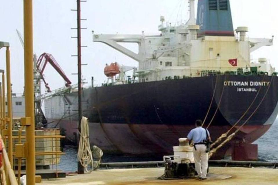 Iraque aprova contingenciamento de exportações de petróleo