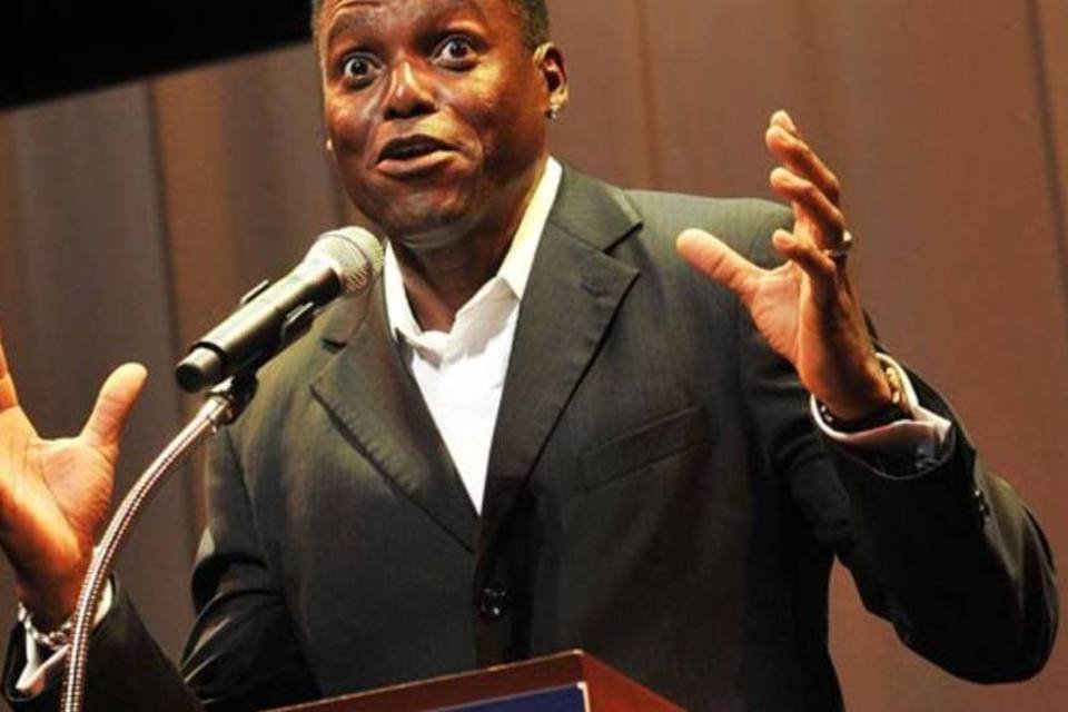 Carl Lewis desiste da política após ter candidatura rejeitada