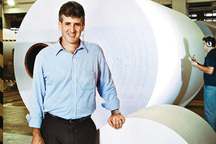 Carlos Alberto Griner, diretor de RH da Suzano: ele vai treinar 5 000 pessoas para ajudar na construção da nova fábrica (Marcelo Spatafora)