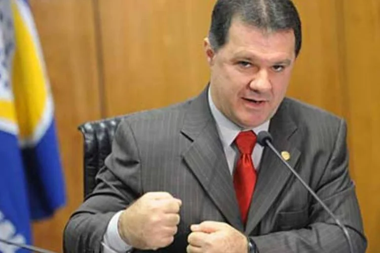 
	Ministro Carlos Gabas: Ontem (15), Gabas, Rossetto e o ministro da Casa Civil, Aloizio Mercadante, se reuniram por quase tr&ecirc;s horas, no Pal&aacute;cio do Planalto, para fechar a proposta que ser&aacute; repassada hoje &agrave;s centrais
 (Arquivo)