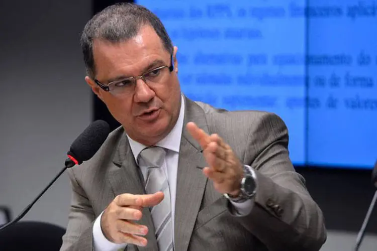 
	Carlos Gabas: ele negou que o governo tenha apressado o processo das concess&otilde;es a uma semana de eventual afastamento da presidente Dilma
 (Wilson Dias/Agência Brasil)